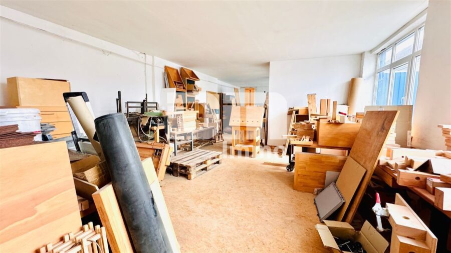 Modernisierter Gewerbekomplex (2 Gebäudeteile) mit langfristigem Mieter + freie Flächen im OG - Gebäude 3 OG Lager 2